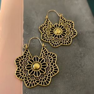 Earrings  ( Any 5 Items For $20 )